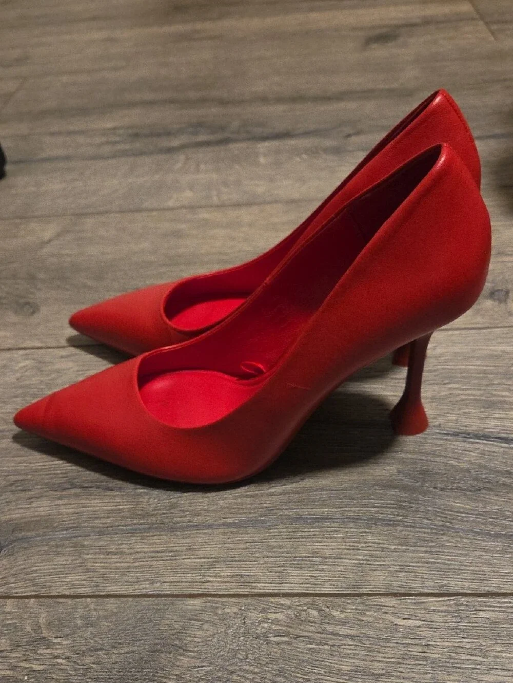 ZARA Red Pointed Leather High Heels - Classic Pumps